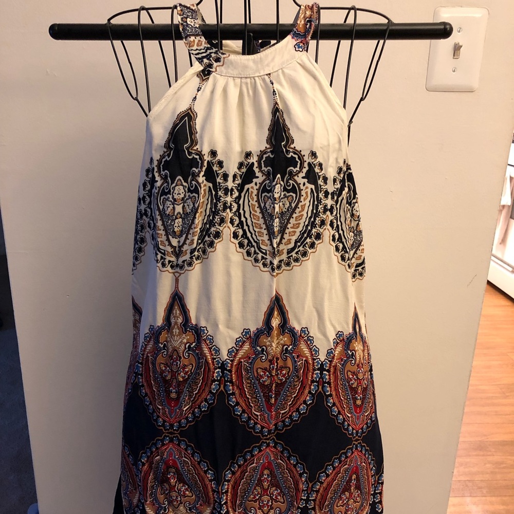 Paisley high neck, tie in back dress 👗